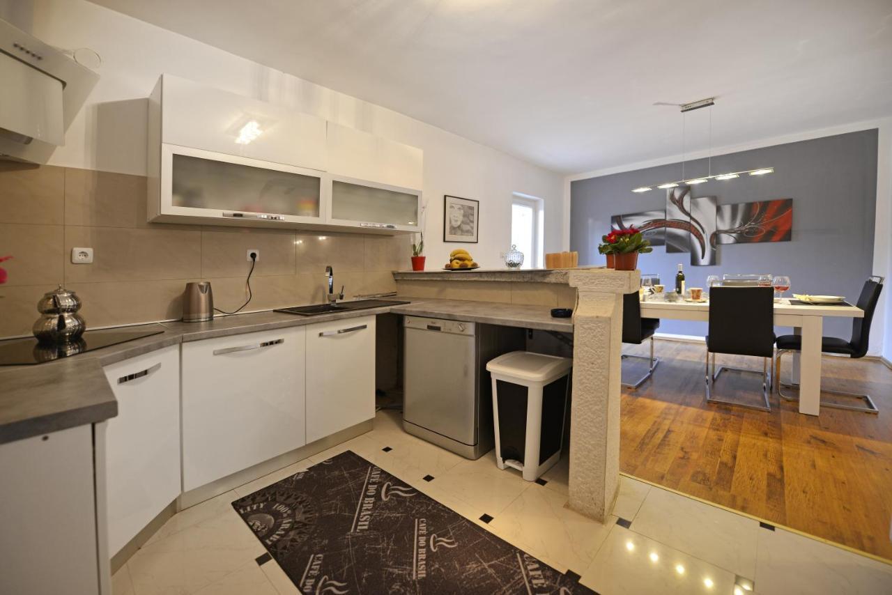 Villa Kristina Funtana Exteriér fotografie
